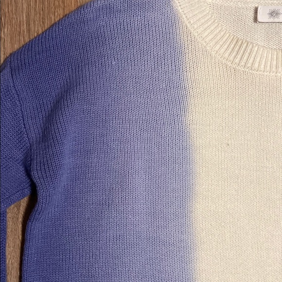 Sweater - Picture 3 of 3